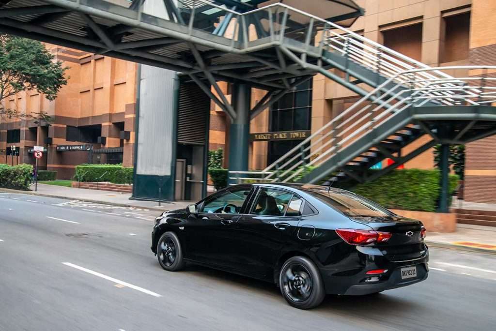 Chevrolet Onix Plus Midnight
