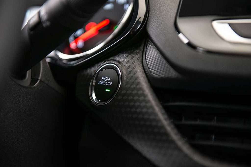 Chevrolet Onix Plus Midnight
