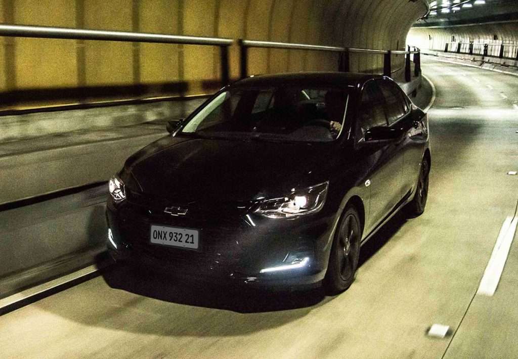 Chevrolet Onix Plus Midnight