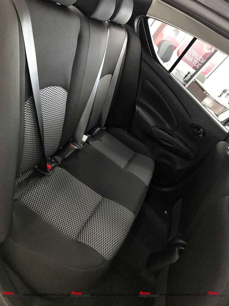 Banco traseiro Nissan V-Drive