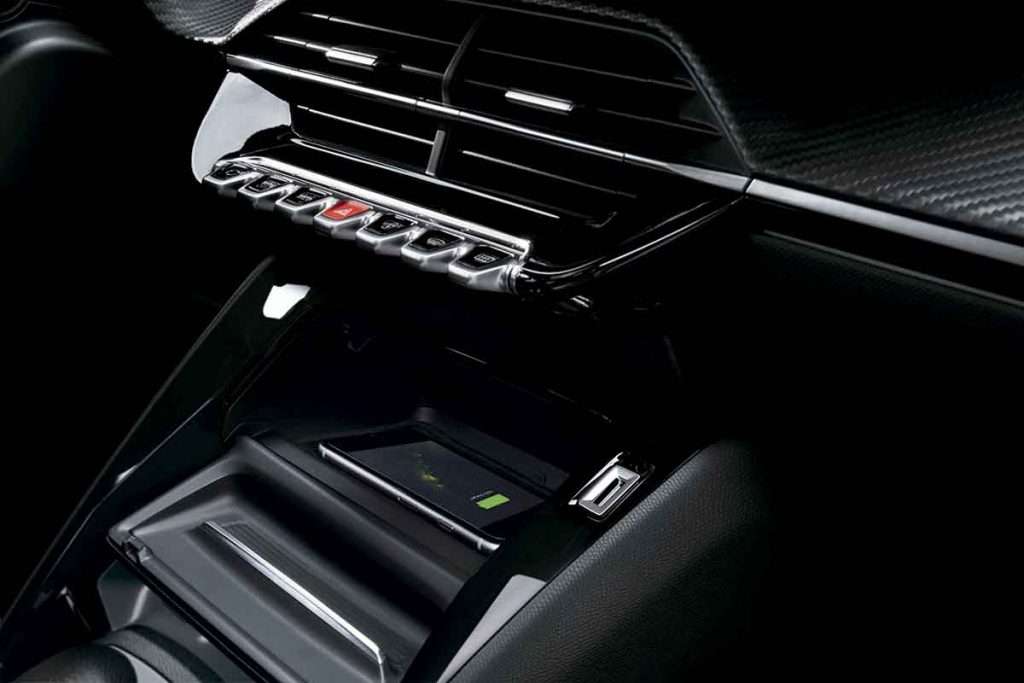 Peugeot 208 2021