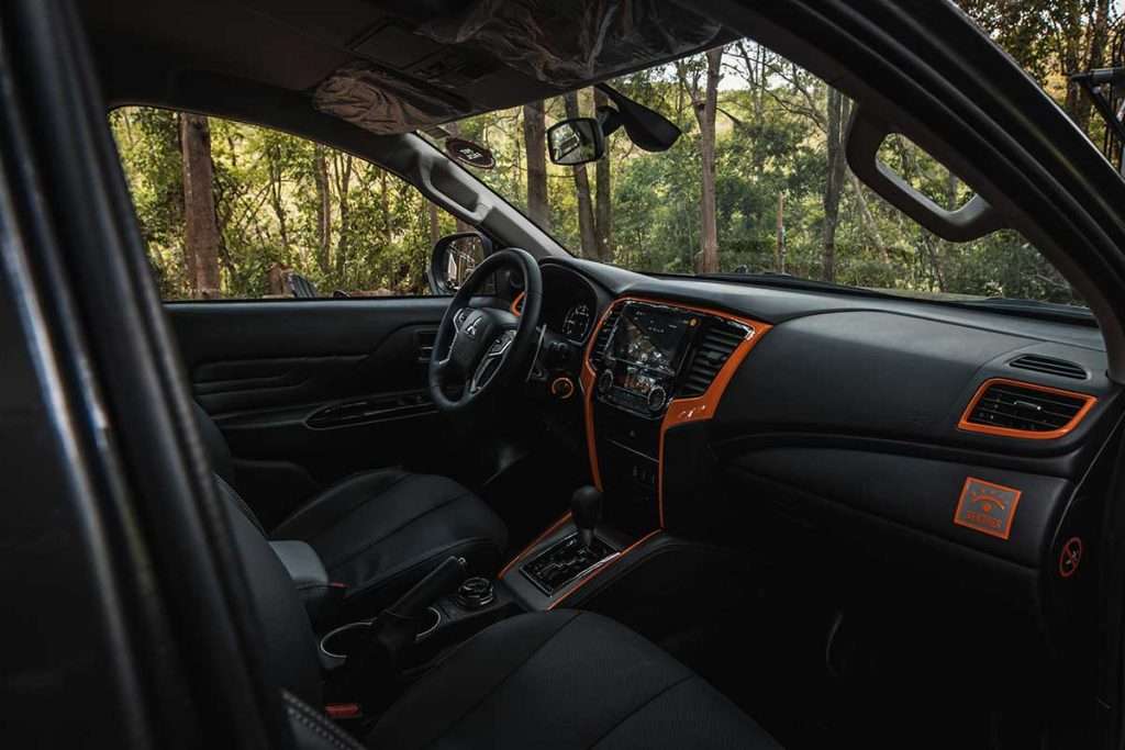 Painel Mitsubishi L200 Triton Sport