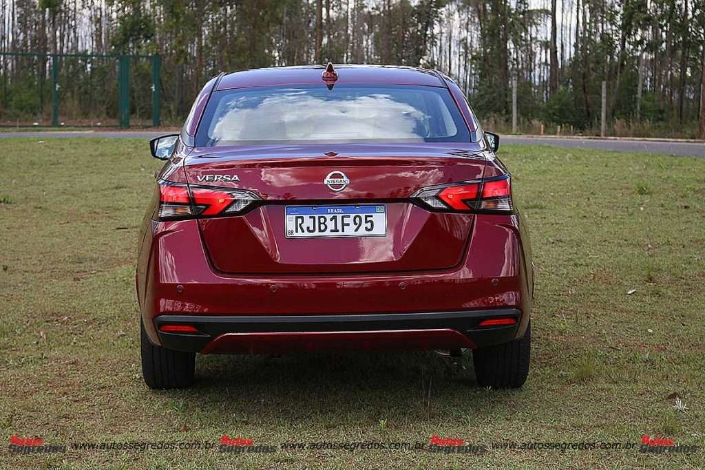 Nissan Versa 2021