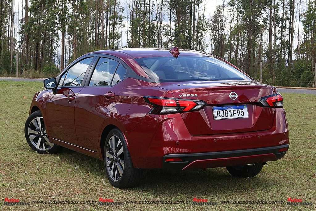 Versa 2021