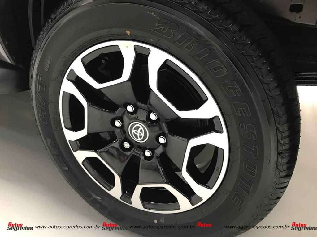 Nova Hilux SRX 2021