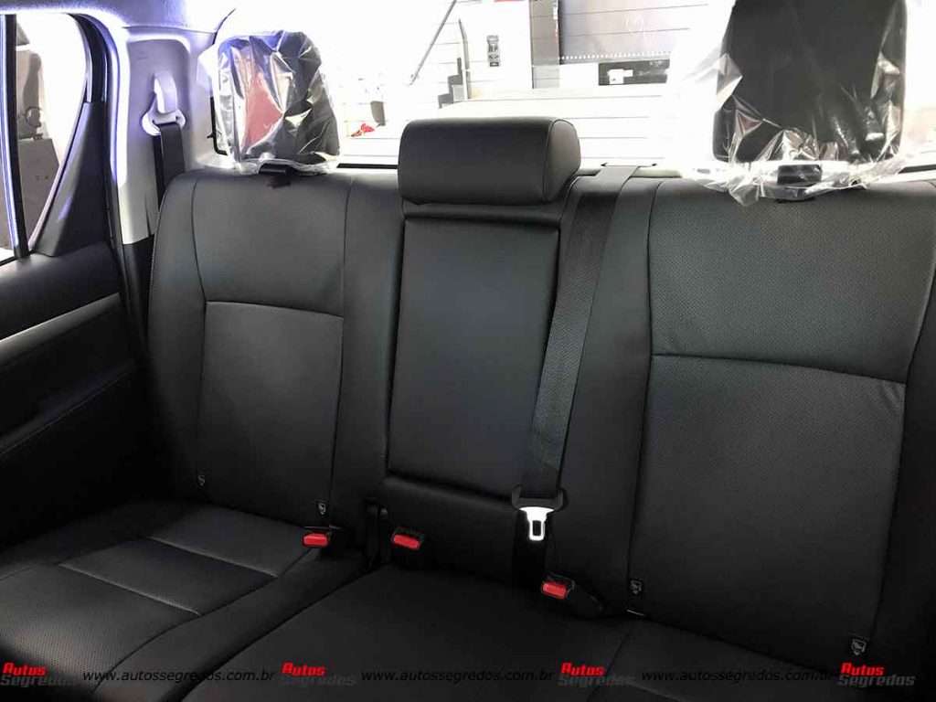 Banco traseiro Hilux SRX