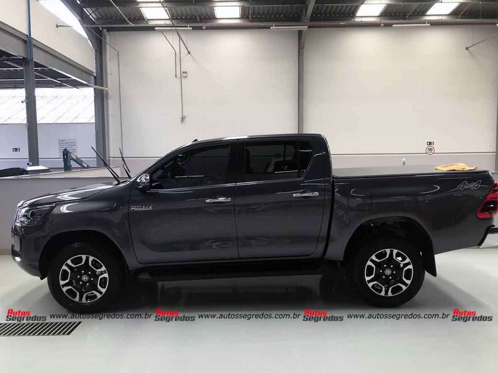 Nova Hilux SRX