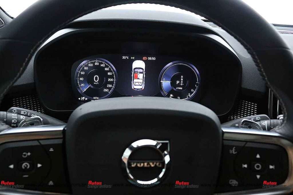 Quadro de instrumentos XC40 híbrido