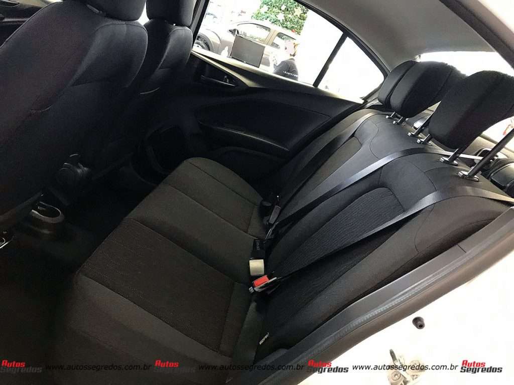 Fiat Cronos Drive 2021