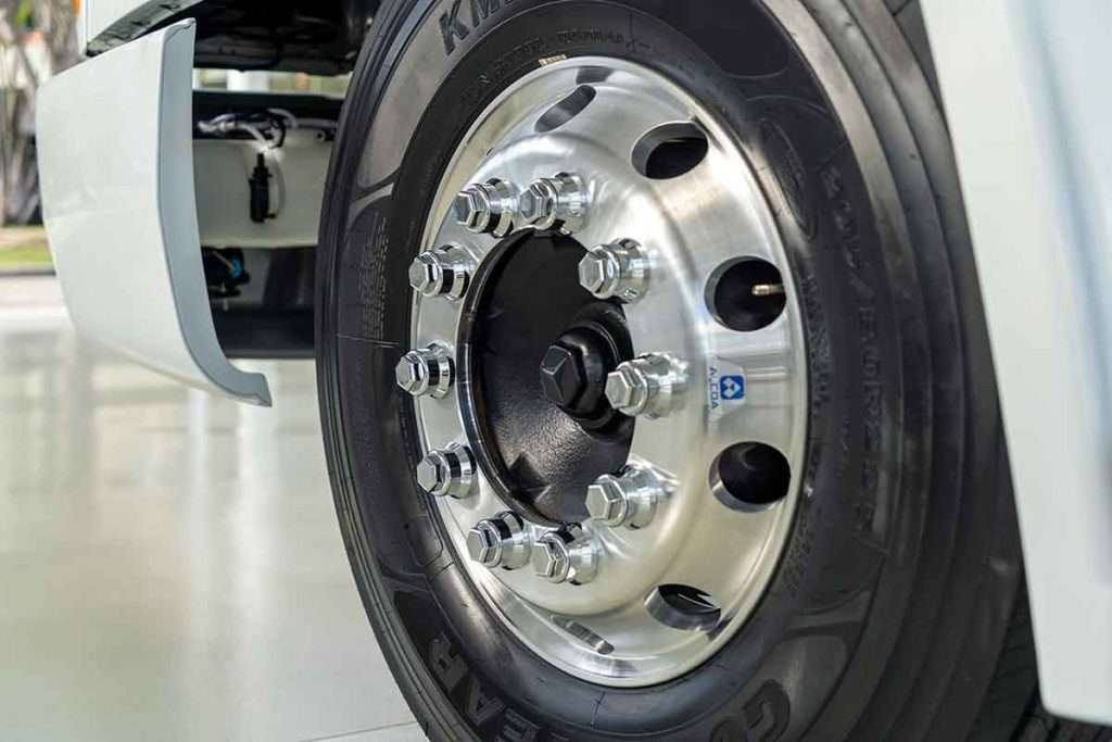 Roda série especial Atron 1635