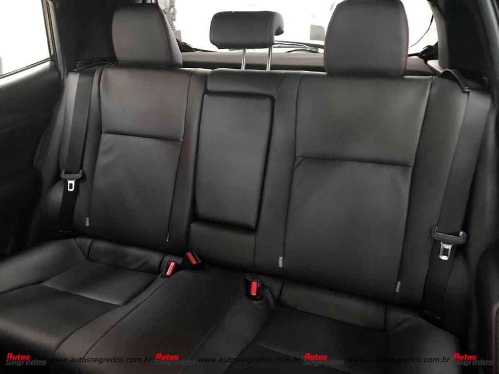 Banco traseiro Yaris S