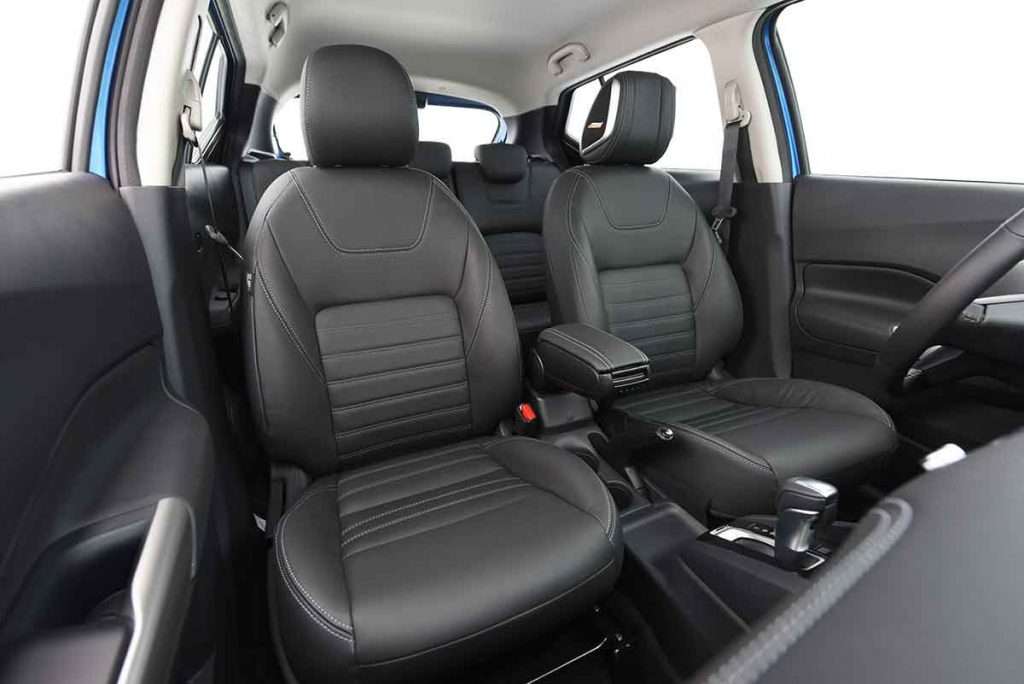 Bancos dianteiros Nissan Kicks 2022 Exclusive