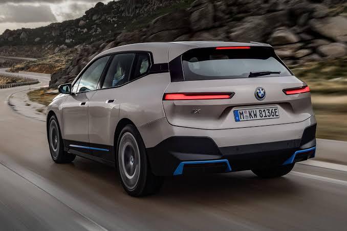 BMW iX
