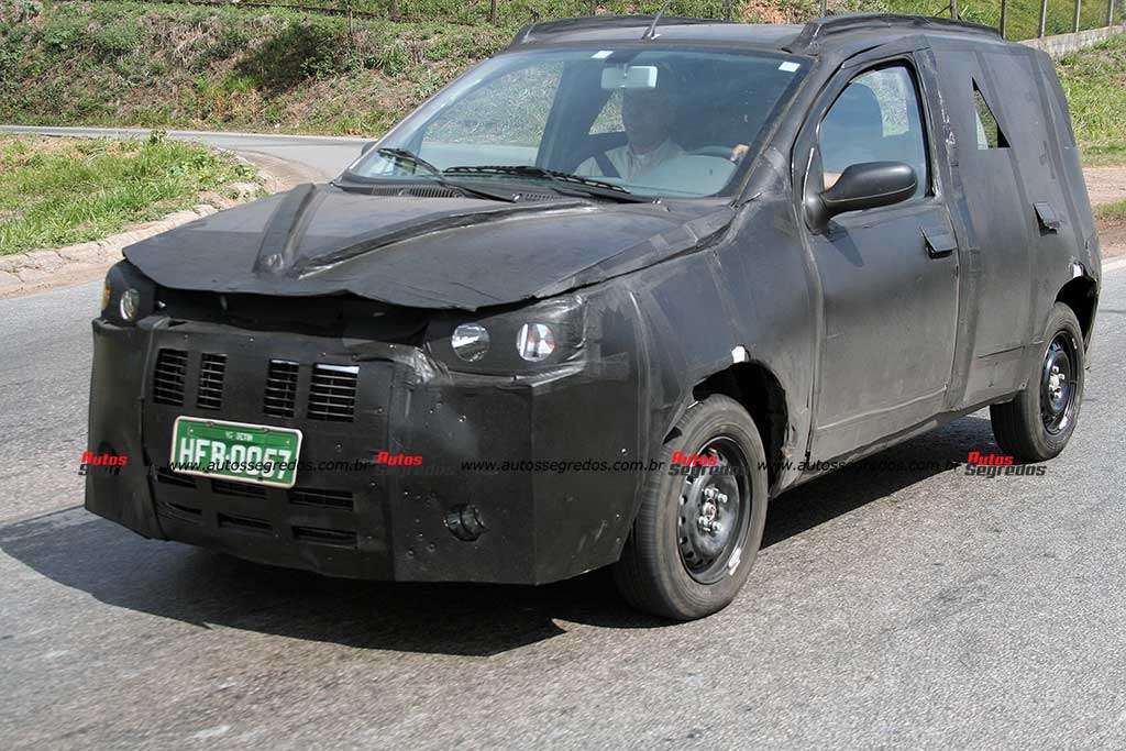 Protótipo Fiat Uno flagrado em 2009