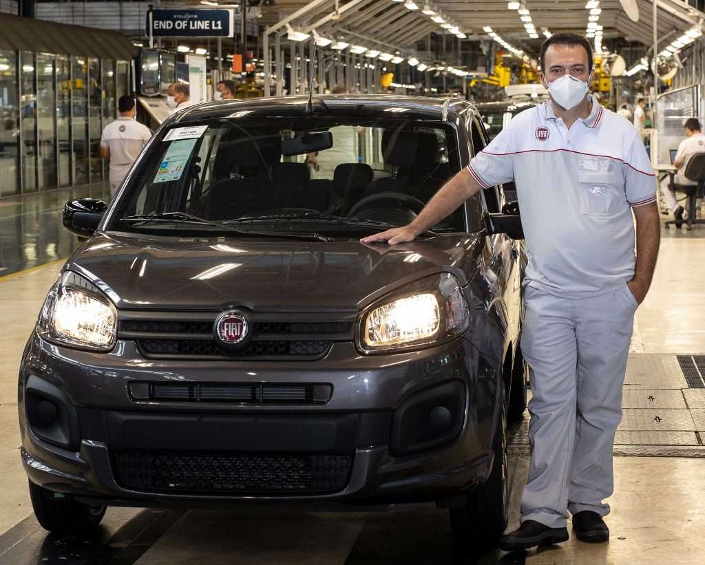 Linha de produção do Uno Ciao