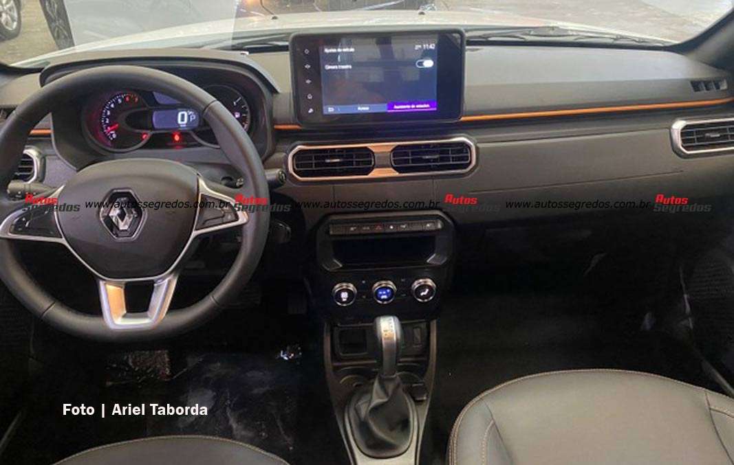 painel da Renault Oroch Outsider 2023