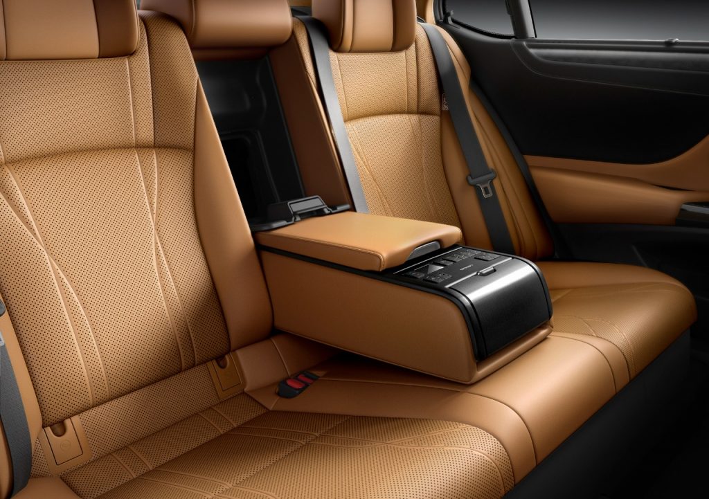 Lexus ES 300h 2022