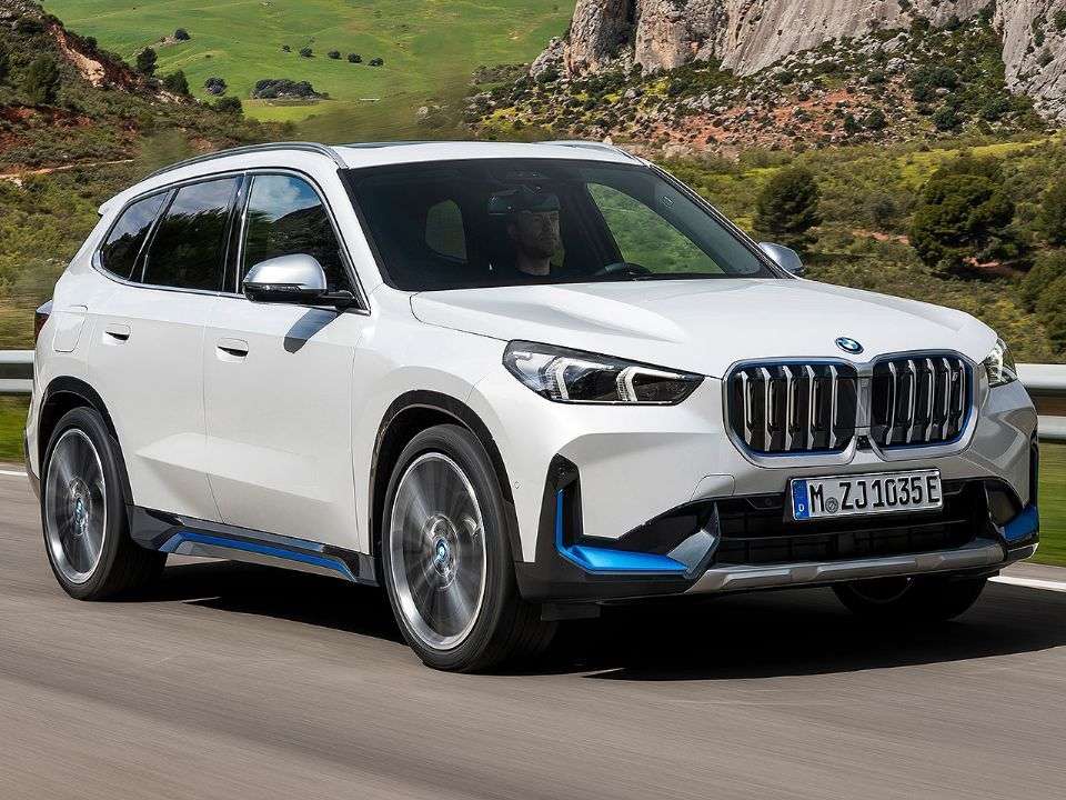 BMW iX1