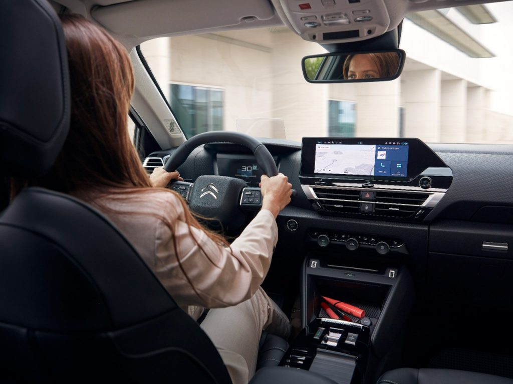 painel do Citroën C4 X