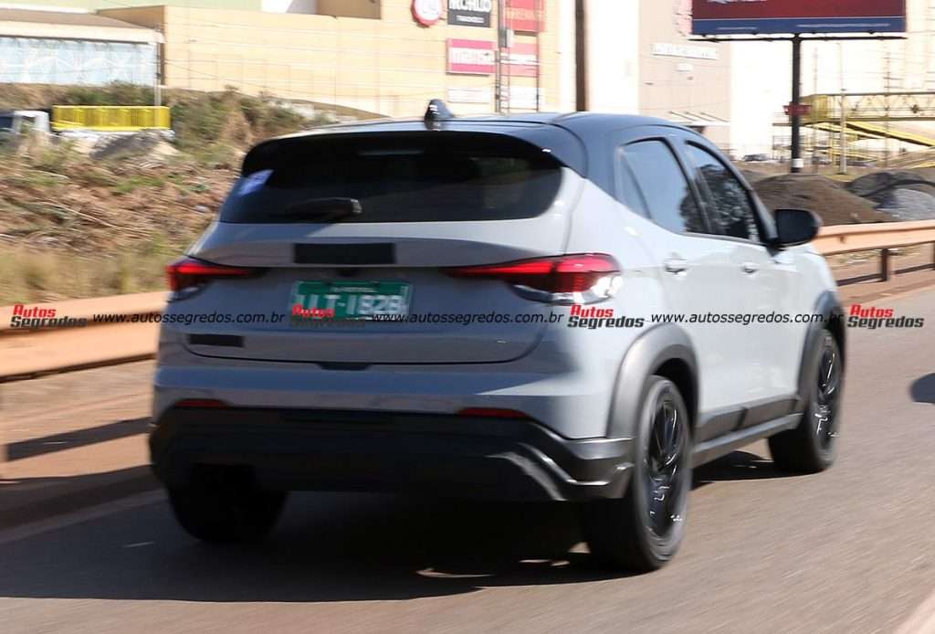 3/4 traseira do SUV