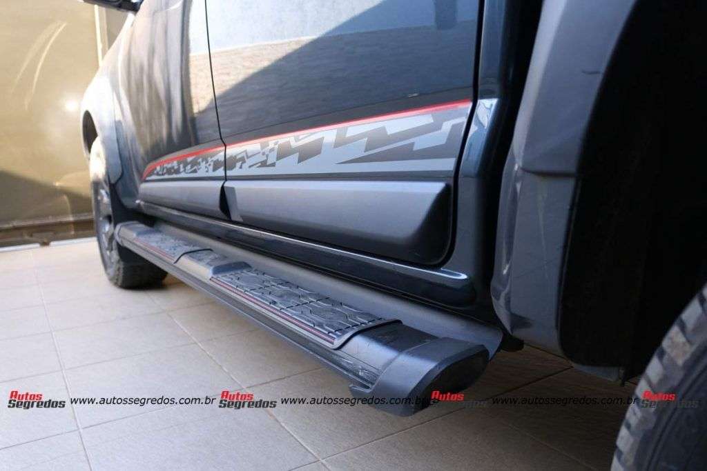 estribo lateral Chevrolet S10 Z71 2023