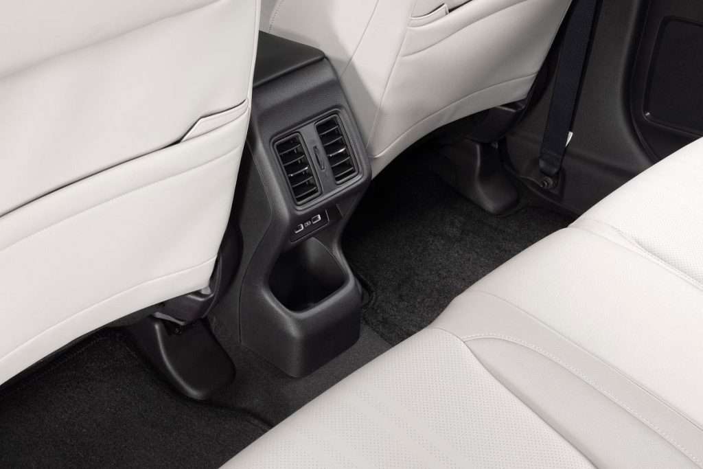 Saída de ar traseira do Honda HR-V Touring 1.5 Turbo Flex 2023