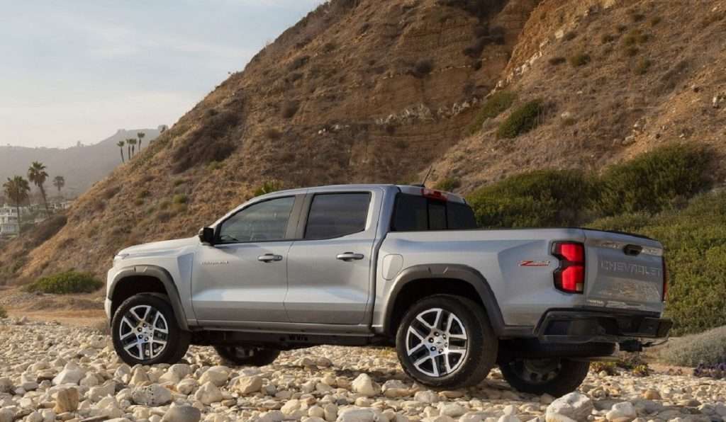 Traseira nova Chevrolet Colorado (nova S10) na cor cinza