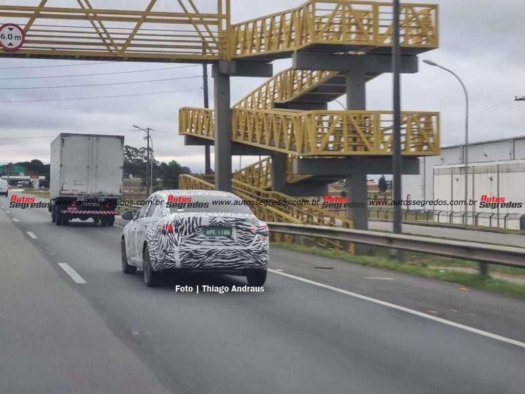 Flagra novo Nissan Sentra 2023