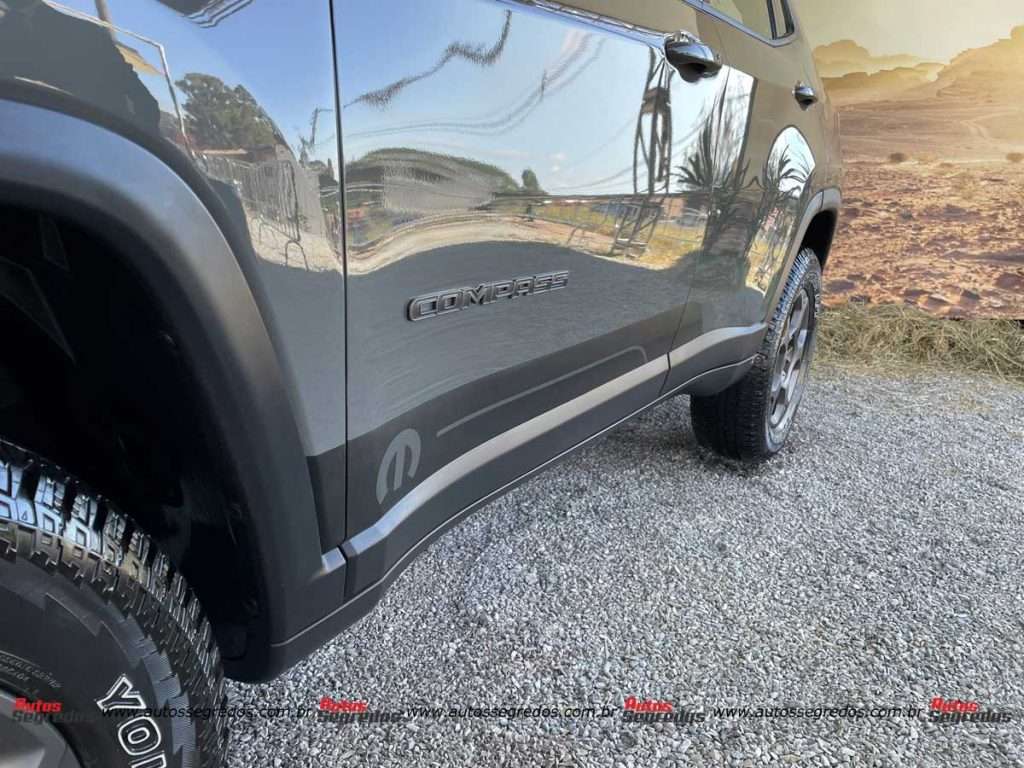 Adesivo Mopar para o Jeep Compass