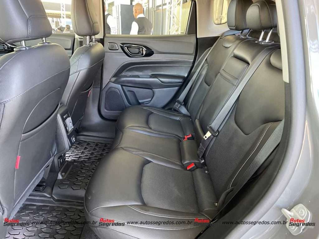 Banco traseiro Jeep Compass Trailhawk