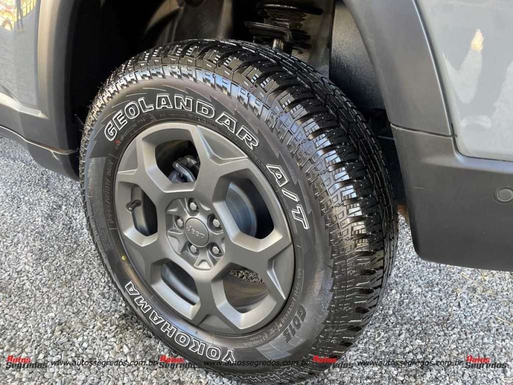 Rodas e pneus exclusivos do Jeep Compass Trailhawk Mopar