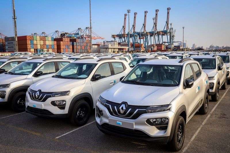 O primeiro lote do Kwid E-Tech já desembarcou no Brasil. O veículo 100% elétrico é o mais acessível da gama E-Tech