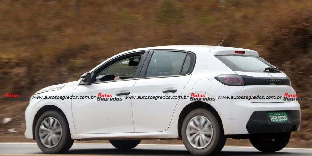 Flagra Peugeot 208 Turbo