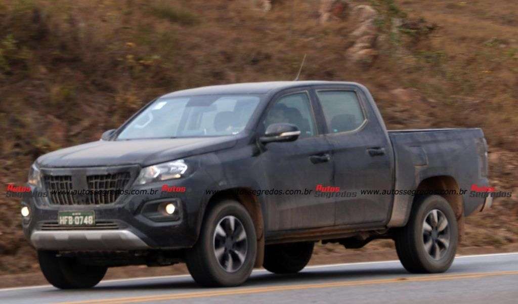 Flagra Peugeot Landrek que será vendida como Fiat