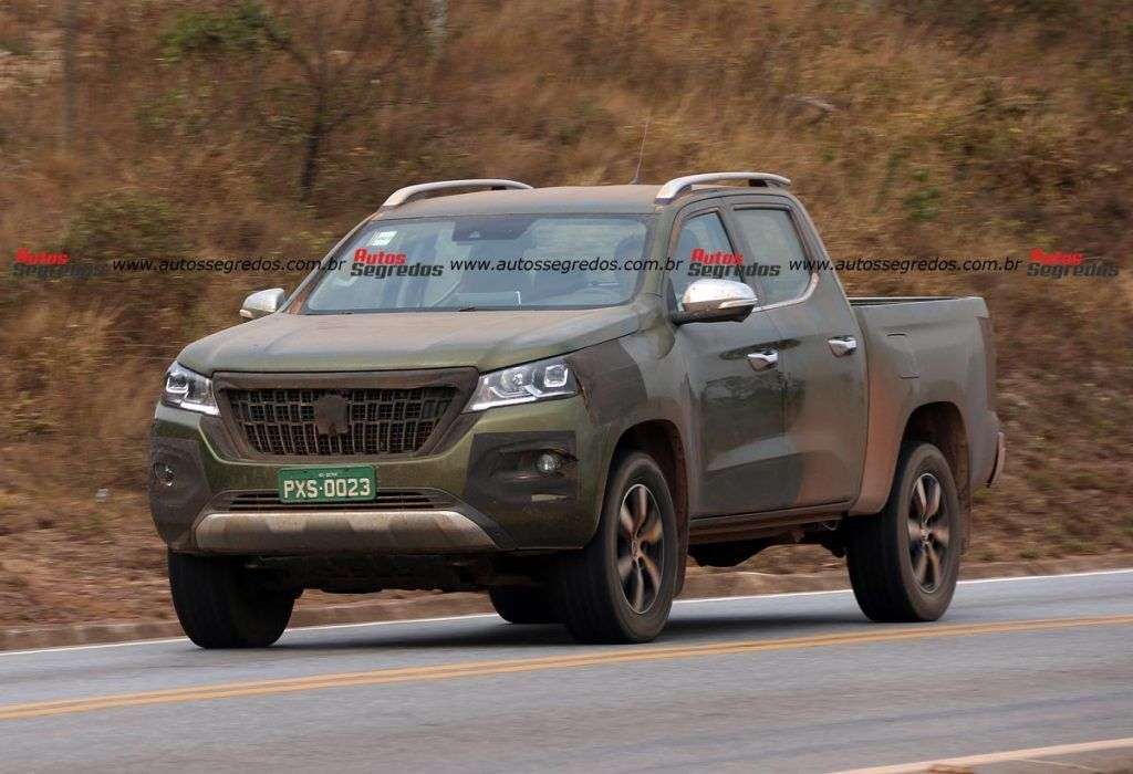 Flagra Peugeot Landrek que será vendida como Fiat