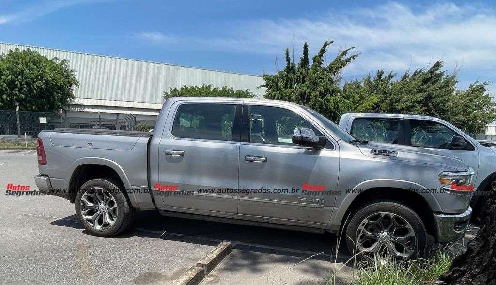 Protótipo Ram 1500 Limited 5.7 Hemi