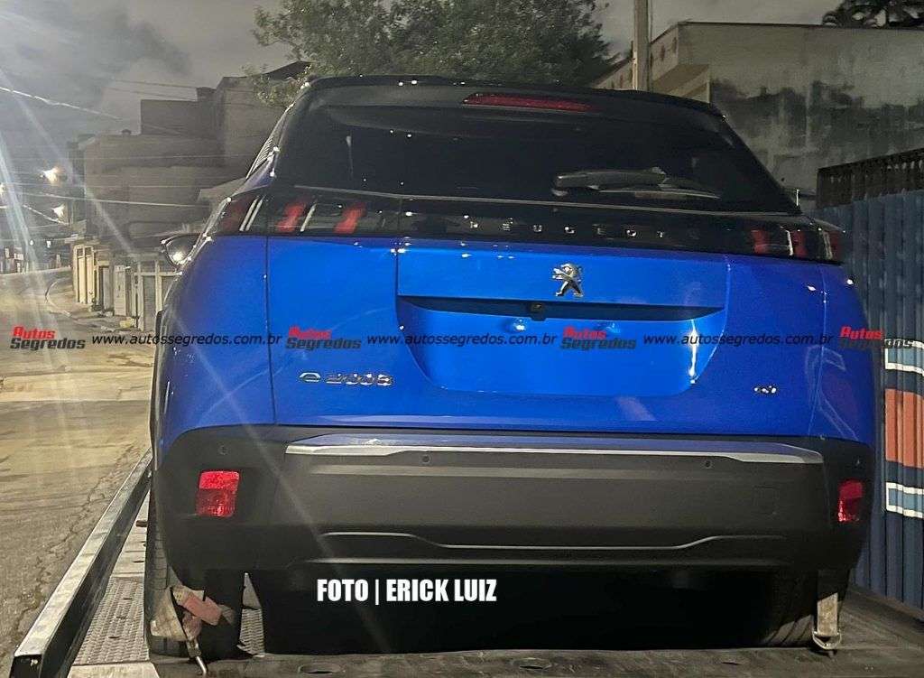 Peugeot e-2008 GT