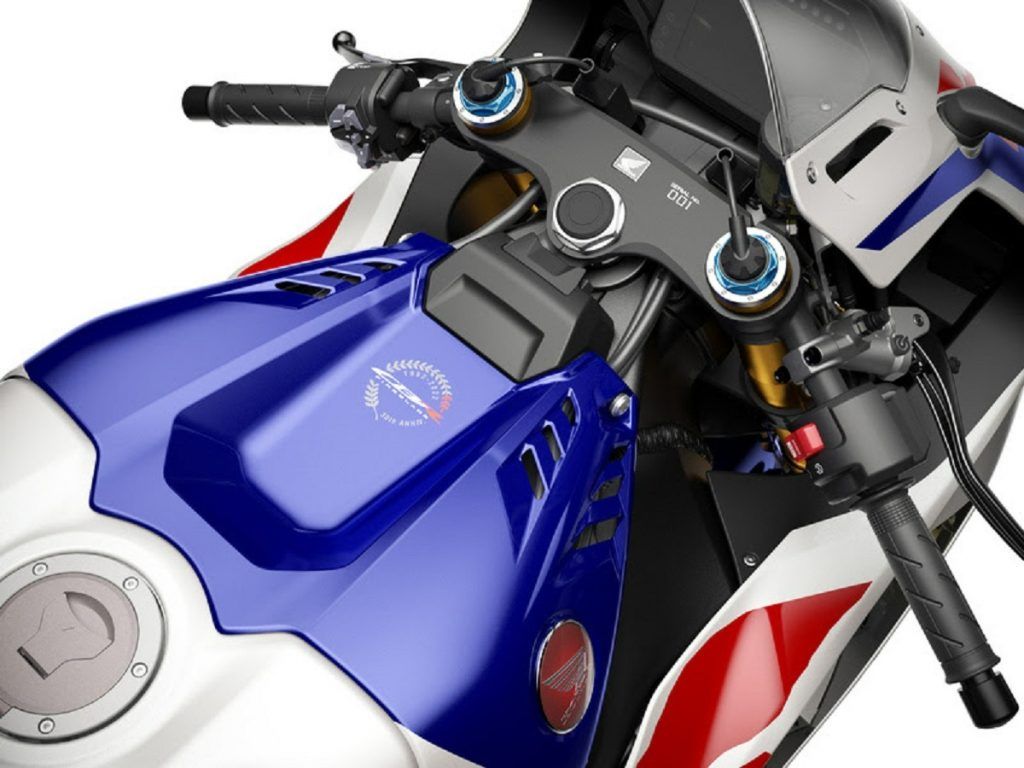 Honda CBR 1000RR-R Fireblade 30th Anniversary