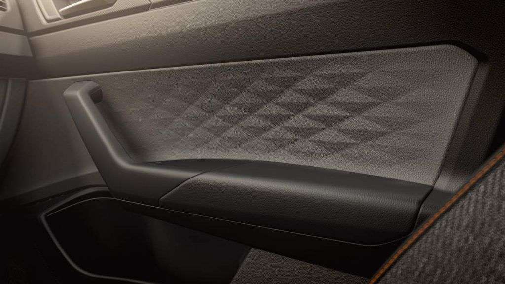 forro de porta do VW Polo Track 2023