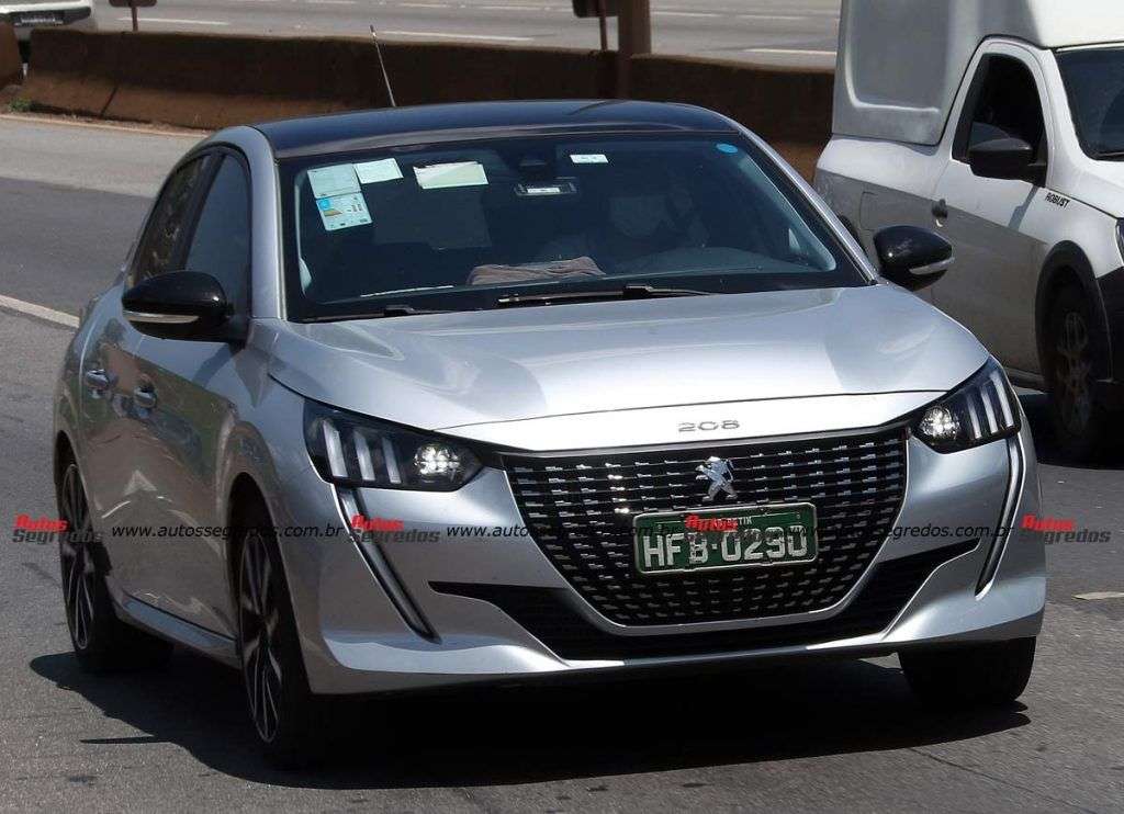 Flagra Peugeot 208 Turbo T200 Flex CVT