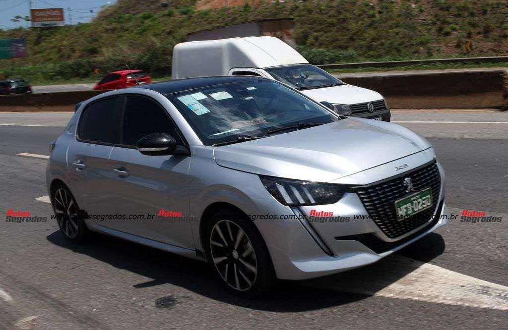 Flagra Peugeot 208 Turbo T200 Flex CVT