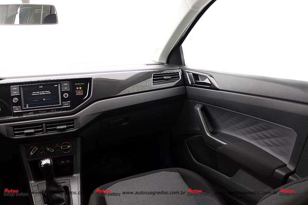 painel do VW Polo 170 TSI 2023