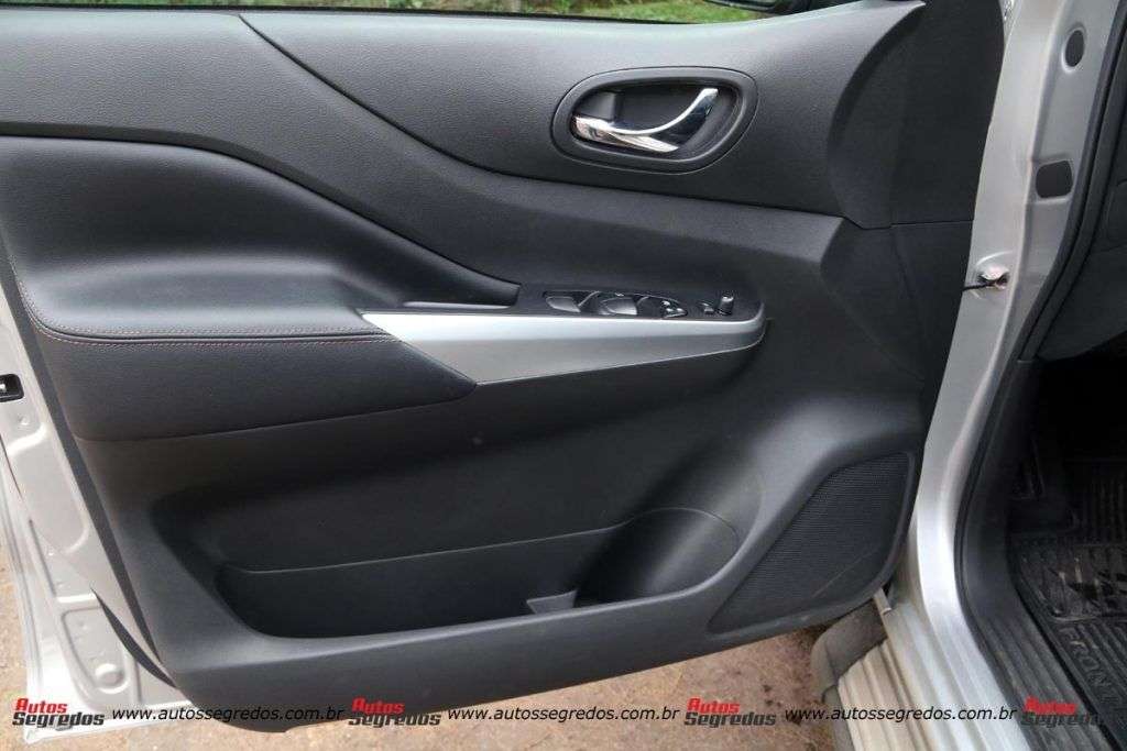 Nissan Frontier XE 2023