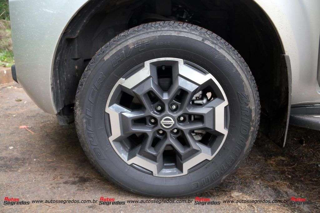 Nissan Frontier XE 2023