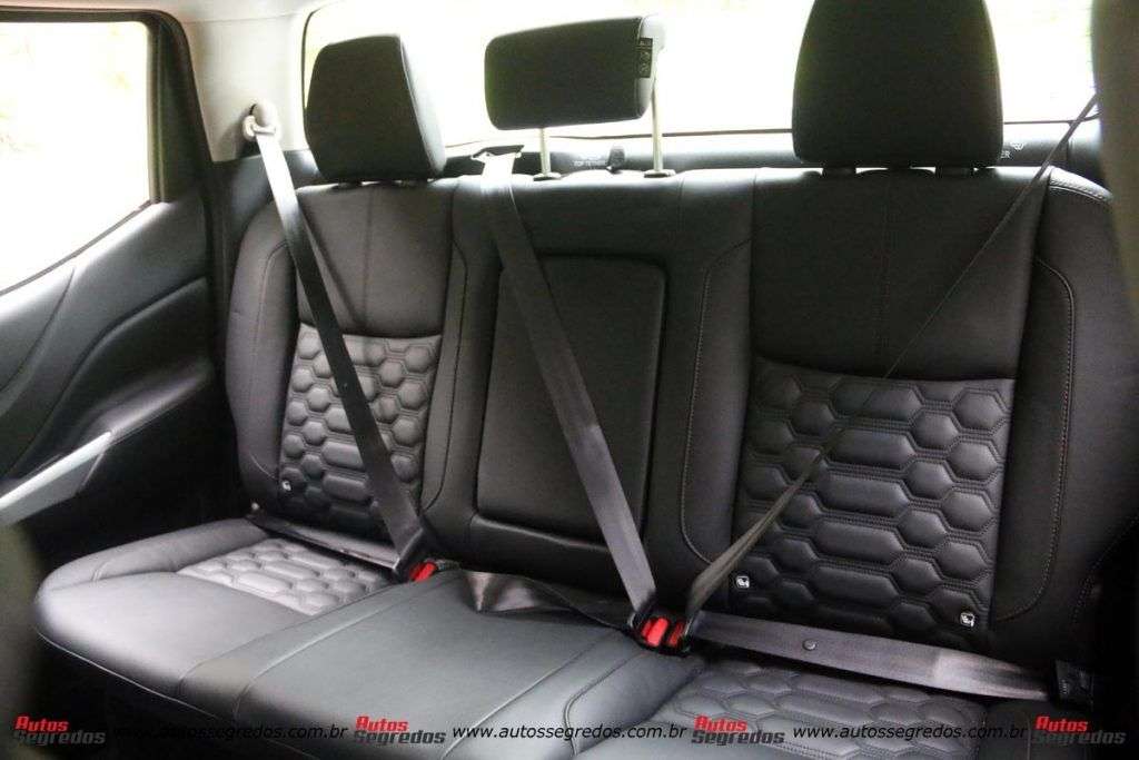 Nissan Frontier XE 2023