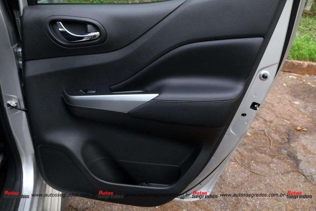 Nissan Frontier XE 2023