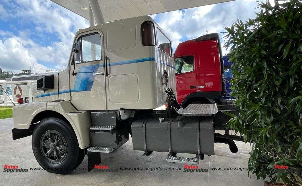 Volvo N1020 4x2 1980 de chassi 001