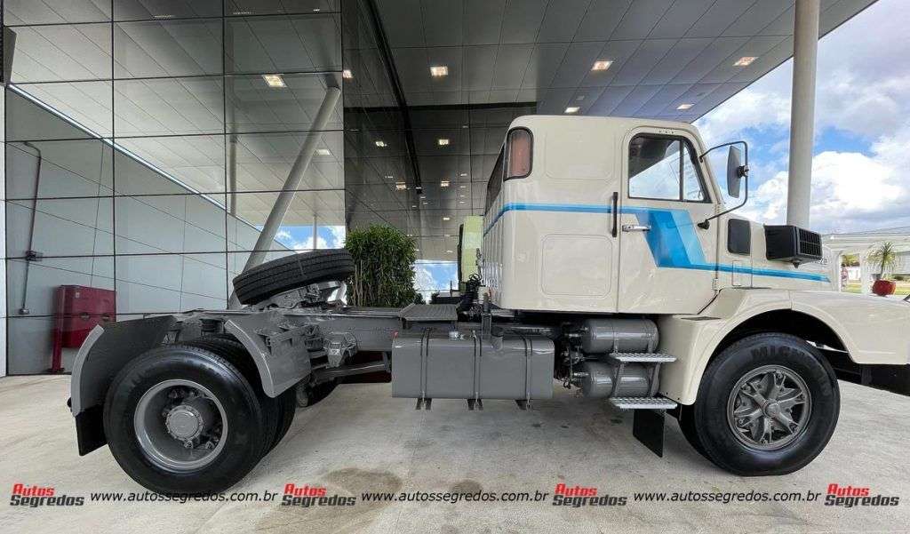Volvo N1020 4x2 1980 de chassi 001