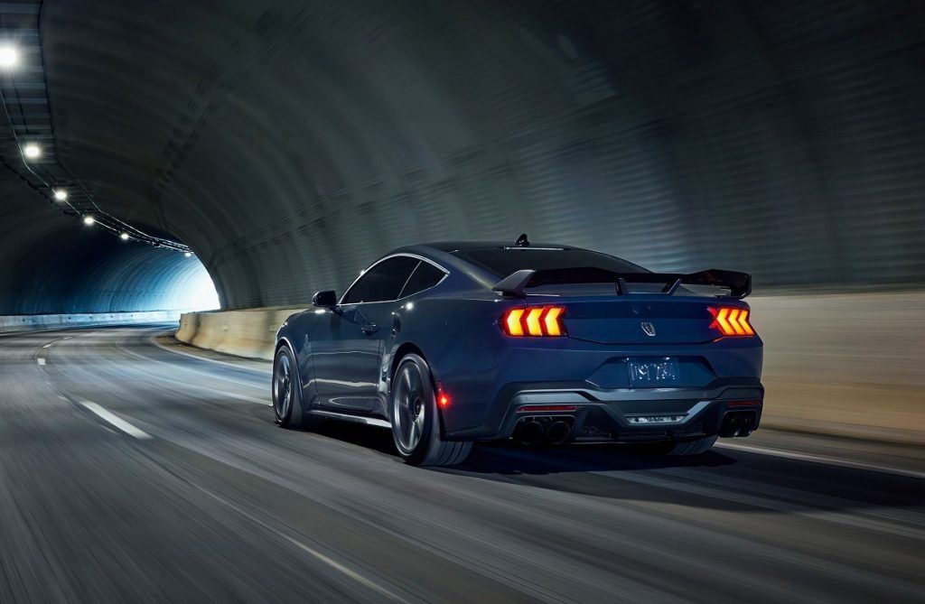Ford Mustang Dark Horse