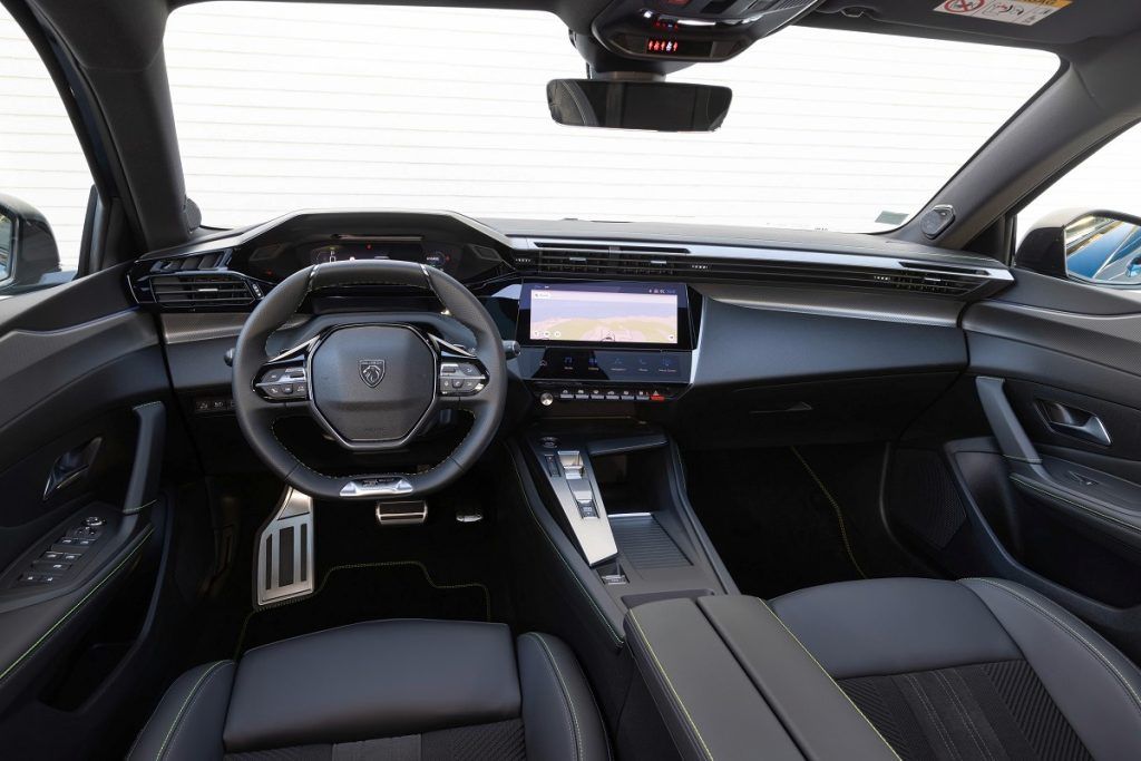 Novo Peugeot 408 Hybrid